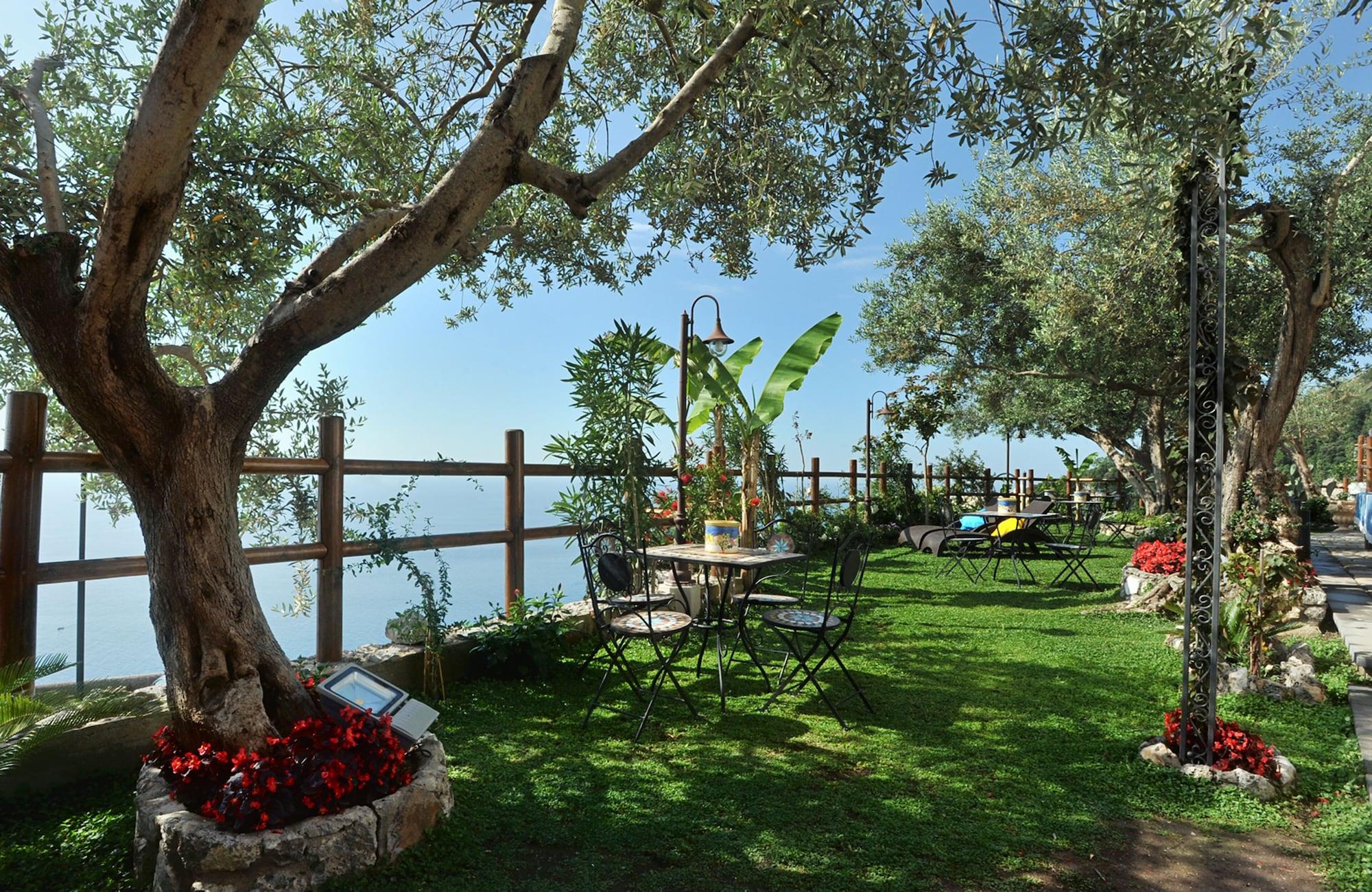 World Center Bed and Breakfast Amalfi Exteriör bild