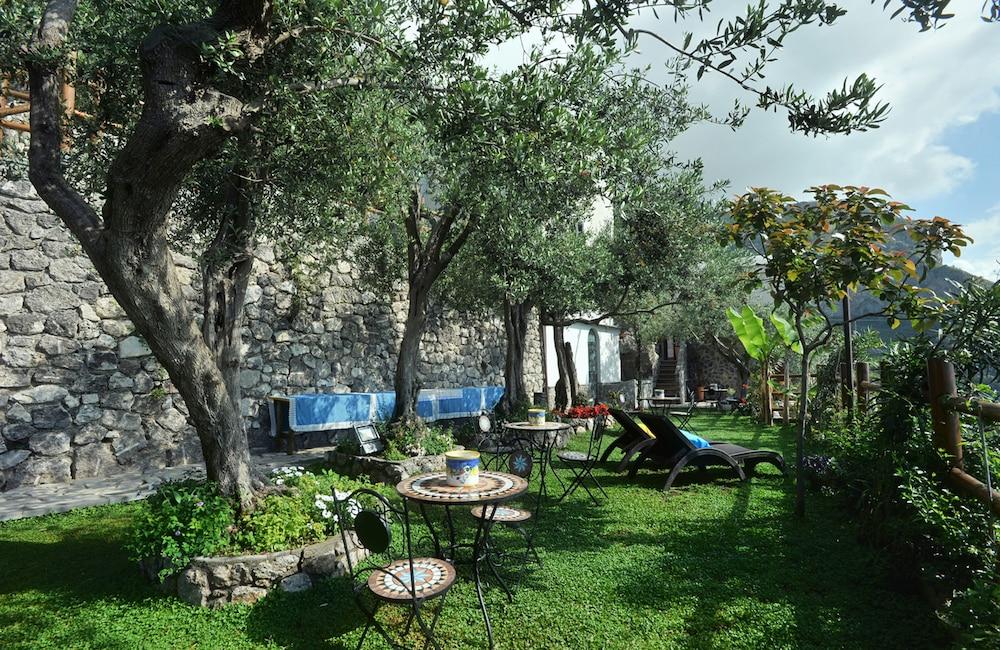 World Center Bed and Breakfast Amalfi Exteriör bild