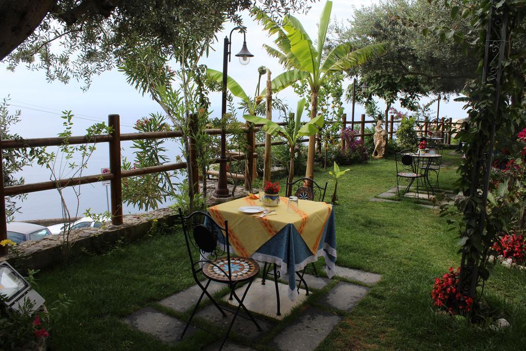 World Center Bed and Breakfast Amalfi Exteriör bild