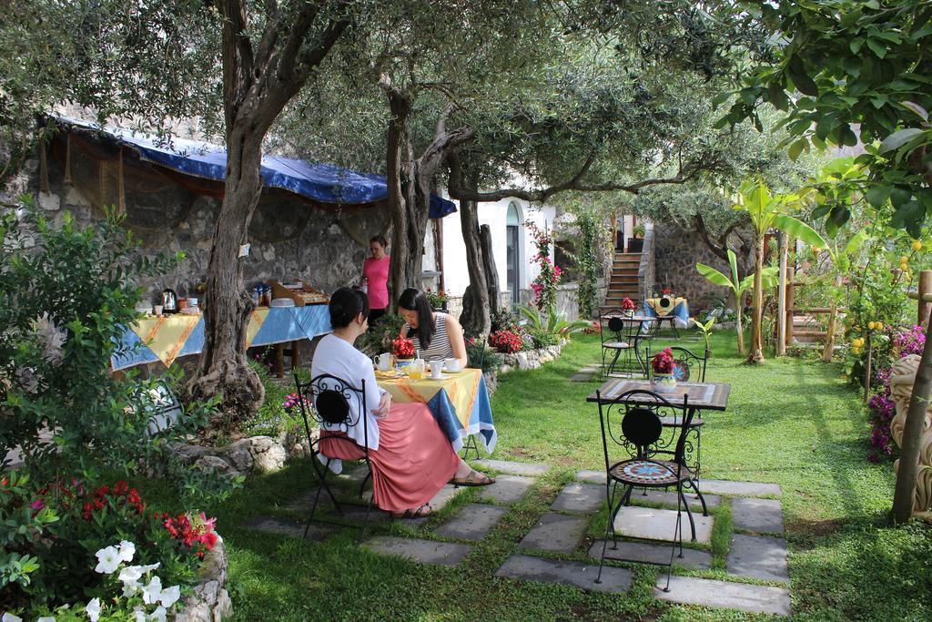 World Center Bed and Breakfast Amalfi Exteriör bild